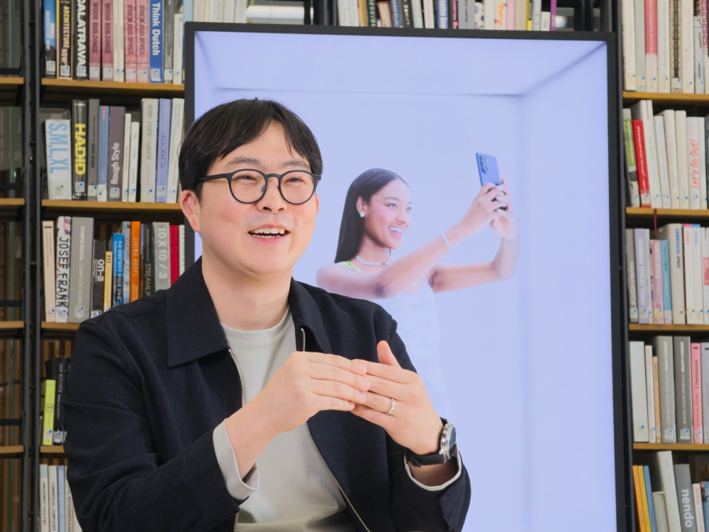 Lee讲述85寸3D屏制程挑战